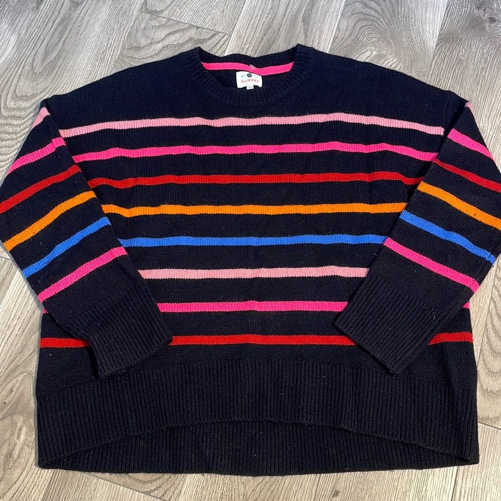 Sundry Womens sweater Sz 1